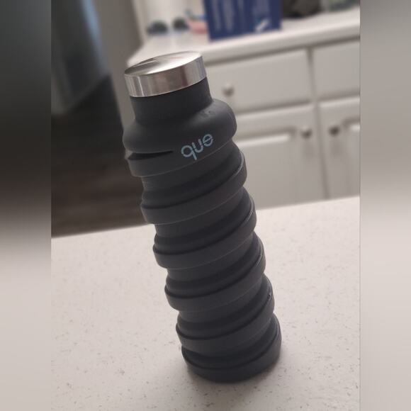 QUE Collapsable Bottle - Picture 6 of 6